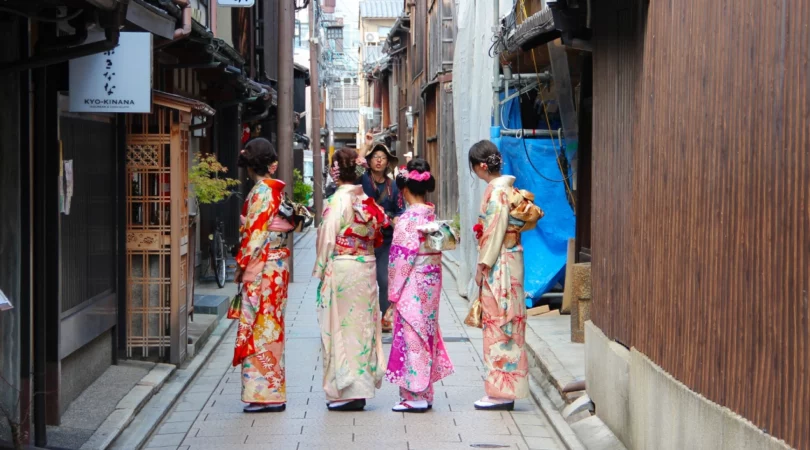 la symbolique et la signification des motifs sur les kimonos japonais